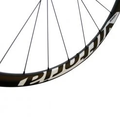Vittoria Elusion 30 Carbon Disc Wheels / Centerlock / Shimano / Bolt Through 9 Vittoria Elusion 30 Carbon Disc Wheels / Centerlock / Shimano / Bolt Through