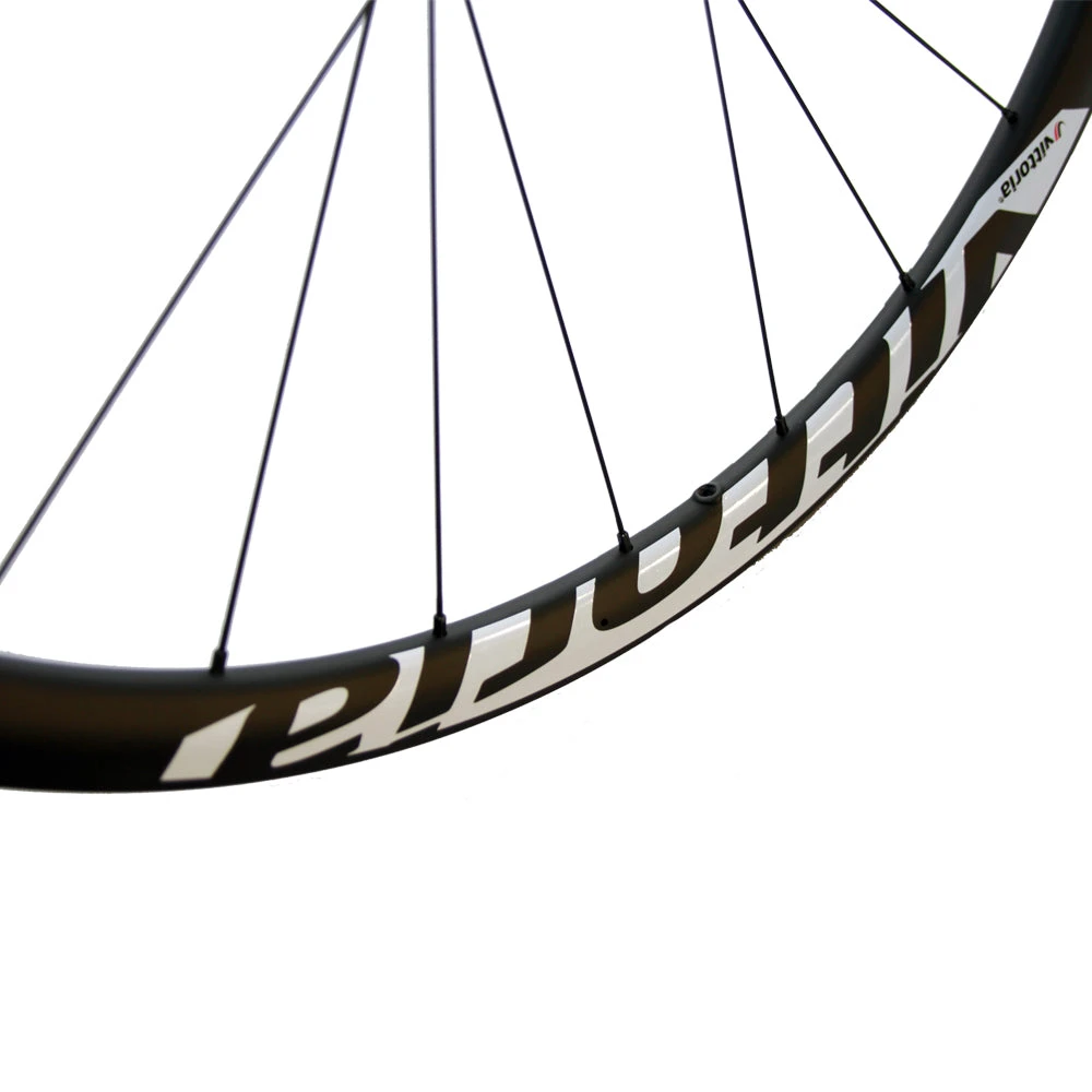 Vittoria Elusion 30 Carbon Disc Wheels / Centerlock / Shimano / Bolt Through 4 Vittoria Elusion 30 Carbon Disc Wheels / Centerlock / Shimano / Bolt Through