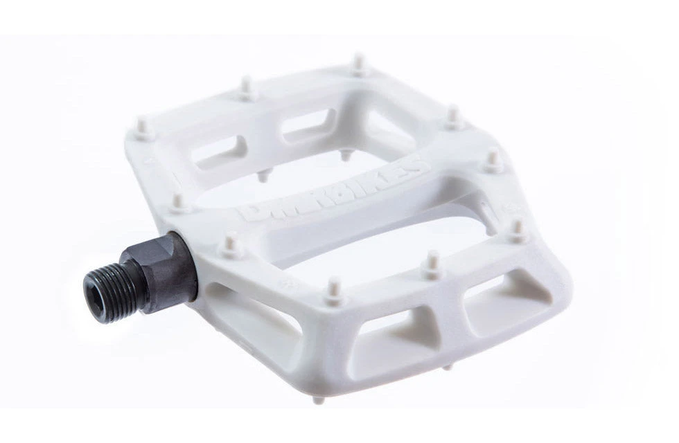 DMR V6 - Plastic Flat / Flattie MTB Bike Pedals Freeride Drivetrain 7 DMR V6 - Plastic Flat / Flattie MTB Bike Pedals Freeride Drivetrain