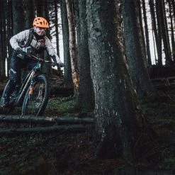 MudHugger Evo Front Guard - Bolted - Black