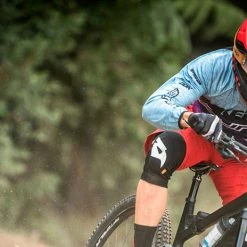 Bluegrass Skinny D30 Knee Pads