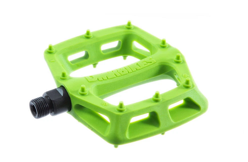DMR V6 - Plastic Flat / Flattie MTB Bike Pedals Freeride Drivetrain 2 DMR V6 - Plastic Flat / Flattie MTB Bike Pedals Freeride Drivetrain