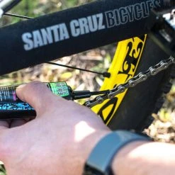 Muc Off Muc-Off Wet Chain Lube - 120ml 11 Muc Off Muc-Off Wet Chain Lube - 120ml